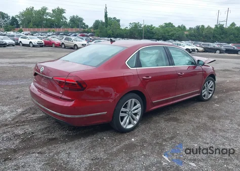 2017 Volkswagen Passat 1.8T Sel Premium z USA, uszkodzony, nr VIN 1VWCT7A35HC071630